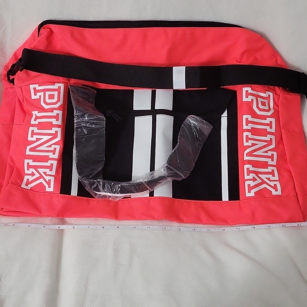 PINK Duffle Bag - Picture 3 of 9